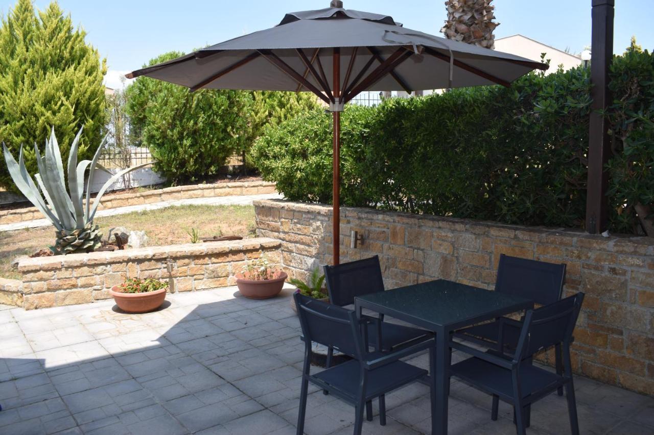 Néa Fókaia Villa Madeleine Tower View מראה חיצוני תמונה