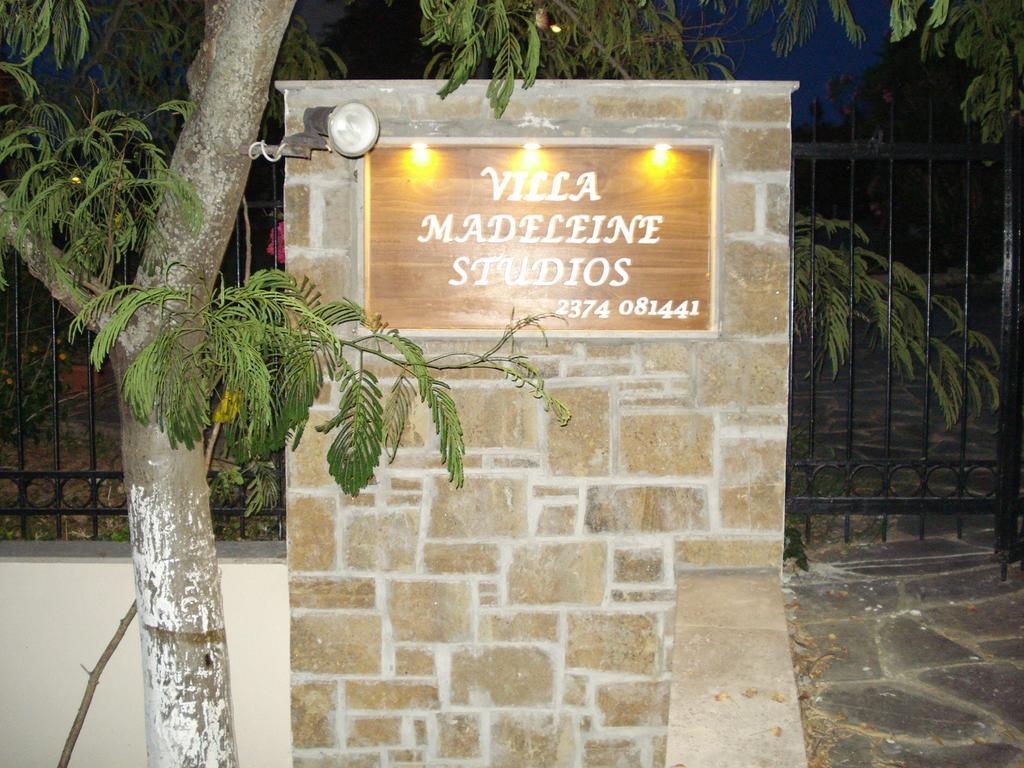 Néa Fókaia Villa Madeleine Tower View מראה חיצוני תמונה